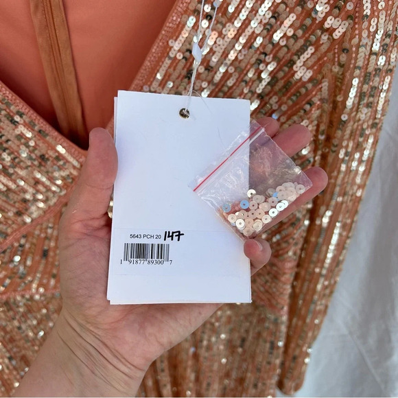 NWT Mac Duggal V Neck Empire Waist Puff Shoulder Sequin Embellished Gown Size 20 - Picture 7 of 14